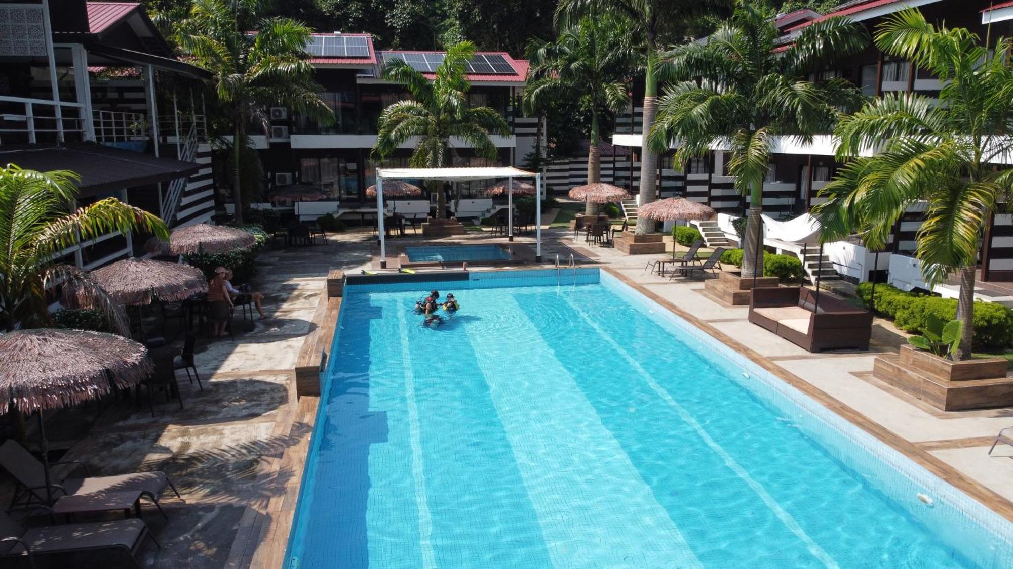 The Barat Tioman Beach Resort Kampong Juara Exterior foto